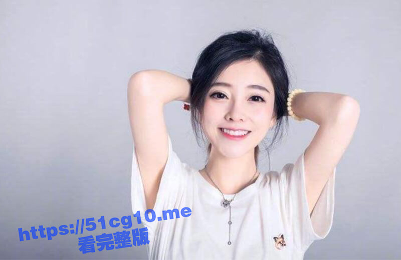 网传超人气网红 甜美系女神 冯提莫 床战土豪干爹10分钟啪啪视频流出遭外网疯传