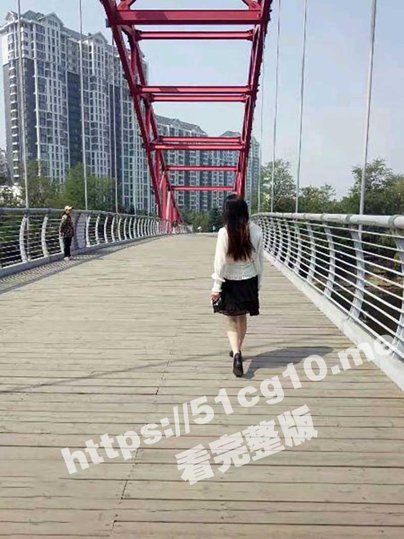 恋母小胖子下药迷玩生母 醉酒的妈妈聚会回来中我招 居然还穿着黑丝似乎被操过 玩屁眼无比黏滑骚穴