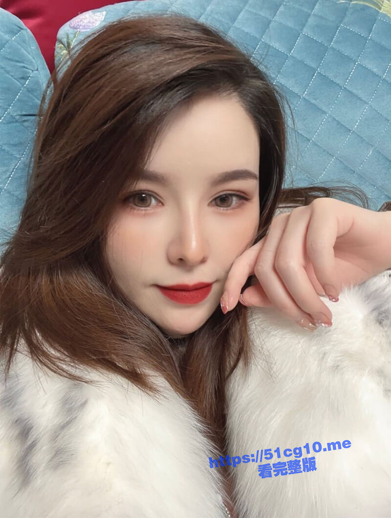 瓜友分享极品反差人妻，在家贤妻良母，在外沦为母狗炮友的胯下玩物，骚出天际被调教无套爆操