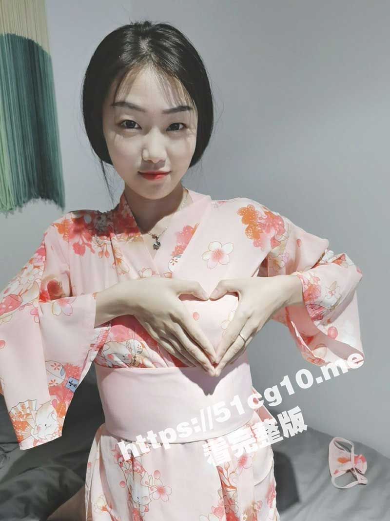 长沙艺术学院00后班花 王晓雅 惨遭男友泄密私拍 对镜后入粉嫩骚穴 画面撸点超高！