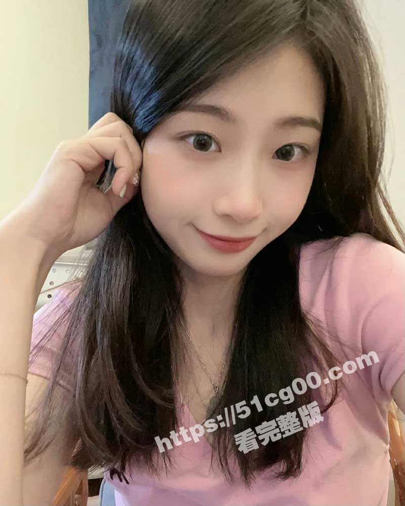 锄头挥得好 没有墙角挖不倒 广州极品反差婊 漾漾 酒吧玩游戏认识 当晚就开房 操完就打电话跟现男友分手
