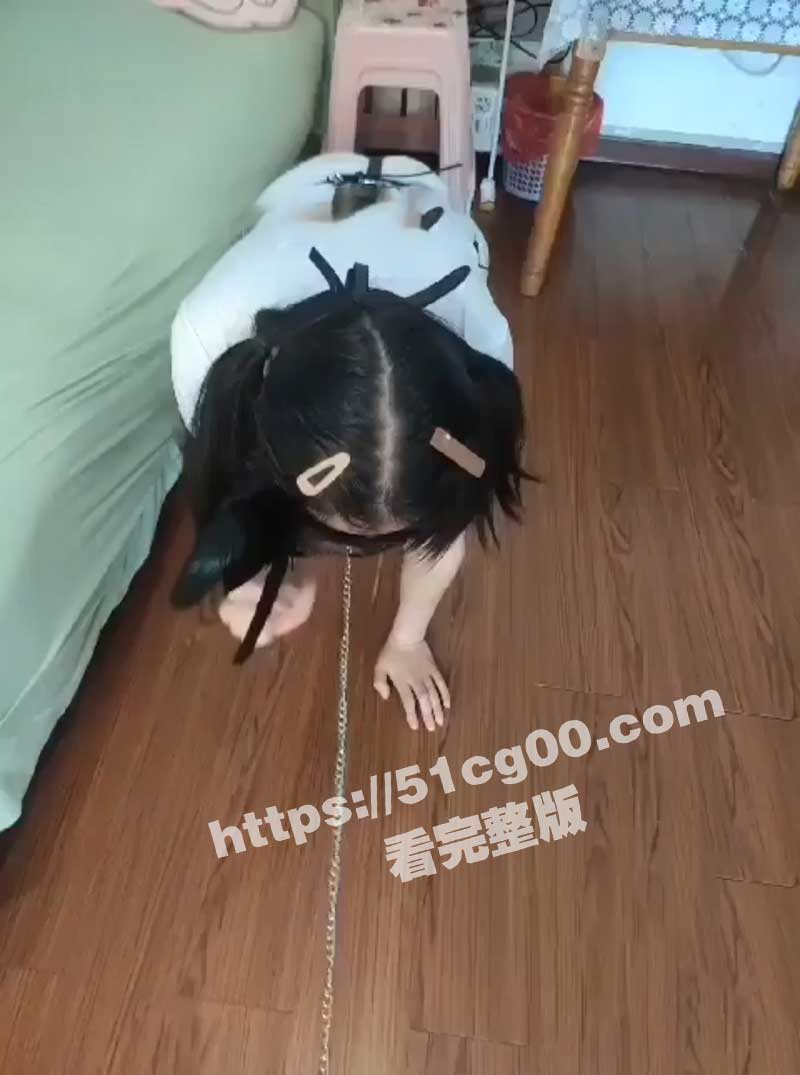 极品反差婊 胡九万 大哥和媳妇吵架来找九万一路走一路爆肏，床上日到厕所又日到厨房，太刺激了！