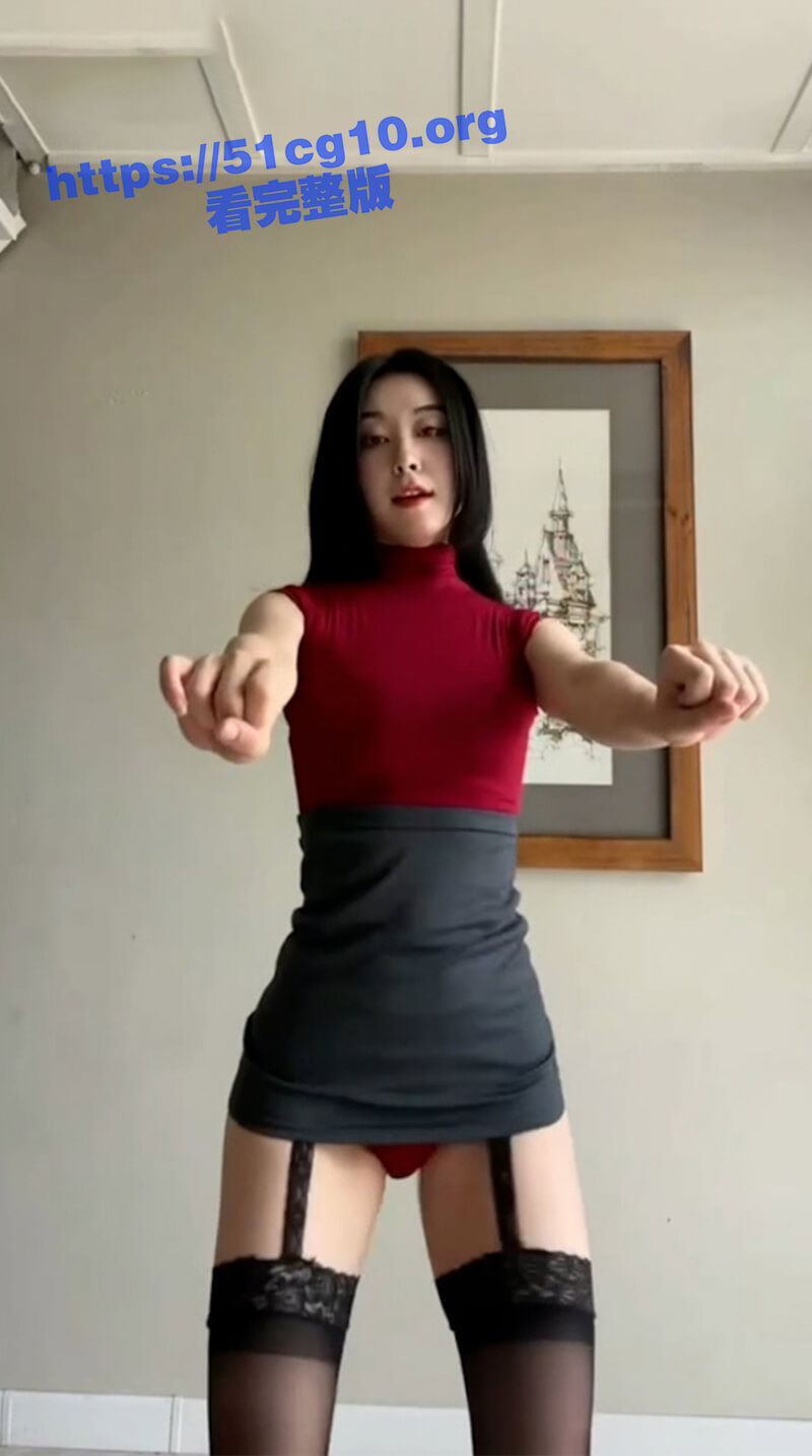 高颜值御姐美女 六金 裸舞合集，极致诱惑三点全露，带着肛塞骑假屌，跟着节奏停不下来