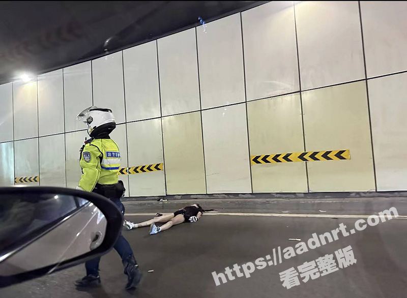 重庆摩博会期间 一位来自河南信阳的女骑士 在某隧道中因车速过快发生意外 不幸离世！