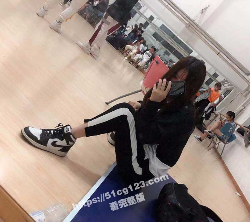 山东财经大学研究生导助 王竹霏 少妇就爱约学生 无套内射爽翻天 高清露脸性爱视频曝光