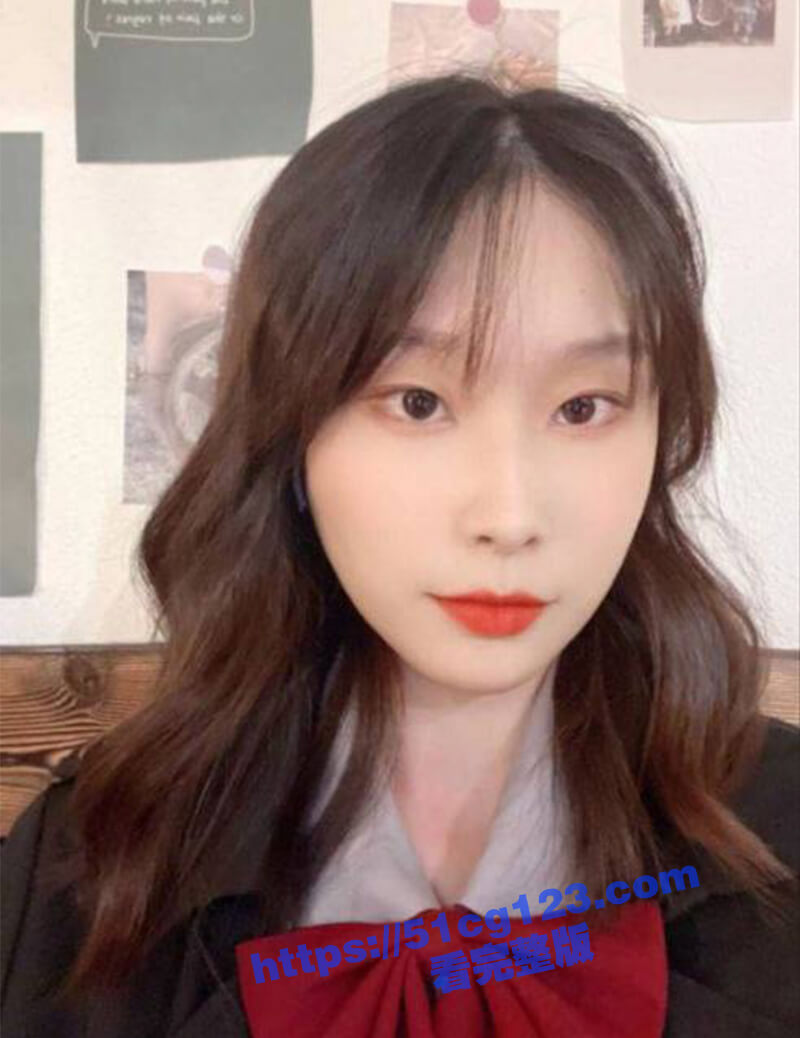 反差婊母狗女友“许慧婷”出轨男友，在炮友酒店玩极限操作捆绑鞭打，乖乖女已经变成精盆肉便器！