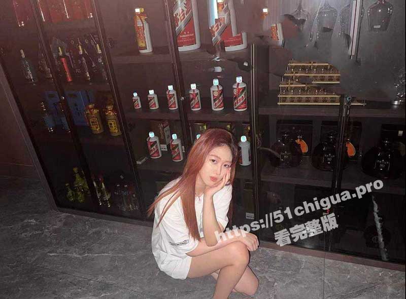 厦门思明区 惊现美女在线反差 陈婧瑶 私下生活淫乱无比 渴望被人操的骚母狗 遇见了千万不要错过