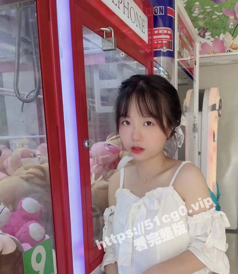 瓜友分享广州卫生职业技术学院 反差巨乳骚母狗刘文馨 长相甜美却背着男朋友跟别人裸聊 被后入叫的很骚
