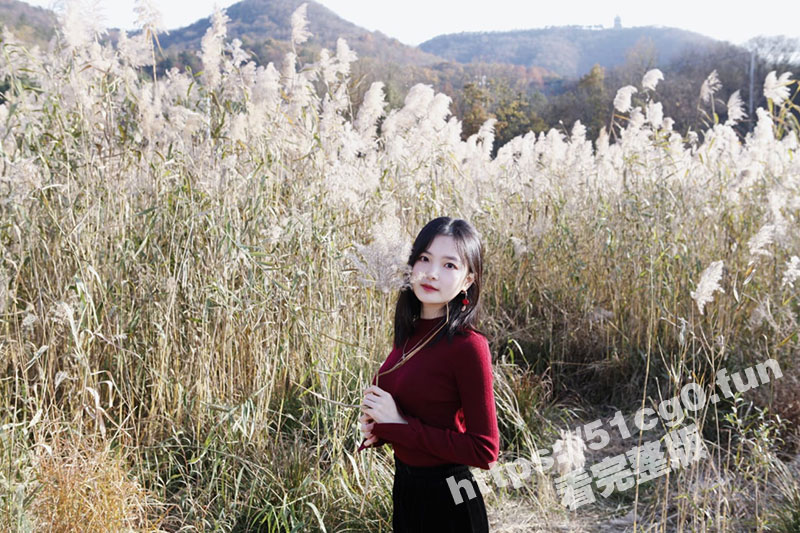 十个眼镜九个骚 淮海极品反差眼镜少妇 街上端庄床上疯狂 少妇的味道就是香