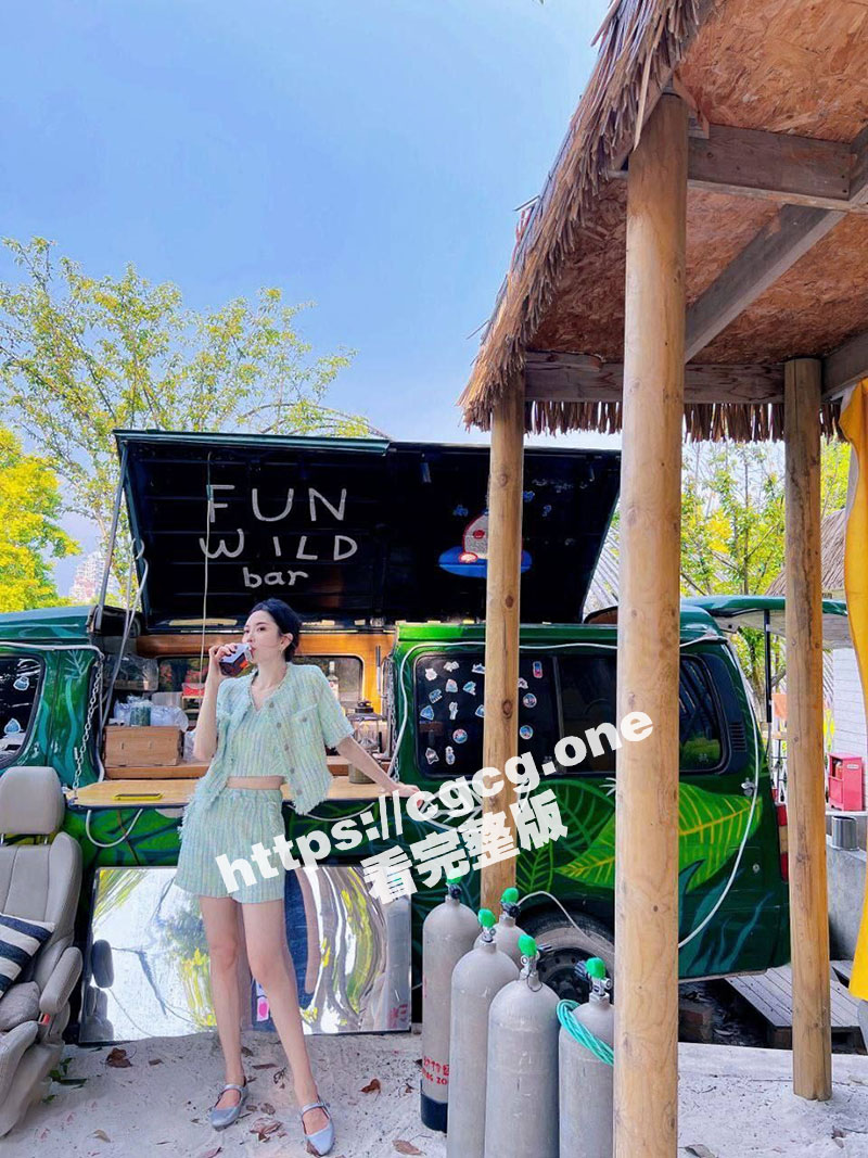 百度云泄密 超高颜值气质美女李诗琪与男友自拍对着镜子做爱 后入蜜桃臀样子非常淫骚
