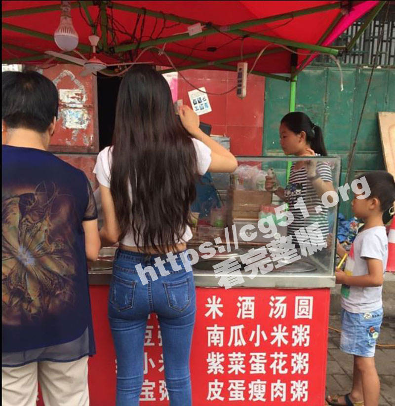 防火防盗防闺蜜！青岛某国企员工 张碧霞 与老公的啪啪视频 被好闺蜜偷偷传给男友欣赏 夫妻俩挺爱拍视频的 女方超主动