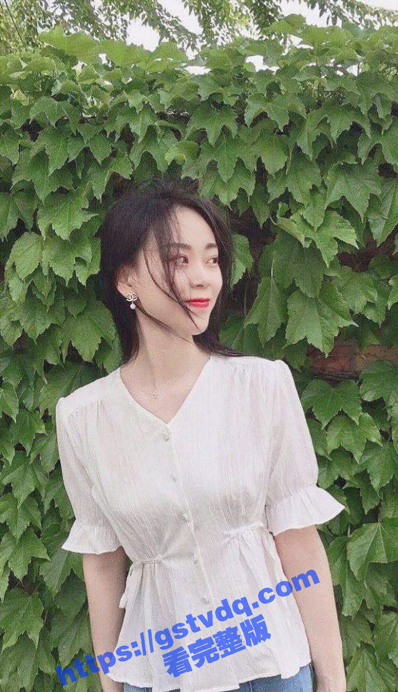 原來毛笔可以这样玩 新技能GET 超高颜值的小姐姐 丁玥 给大家展示毛笔的新用法！