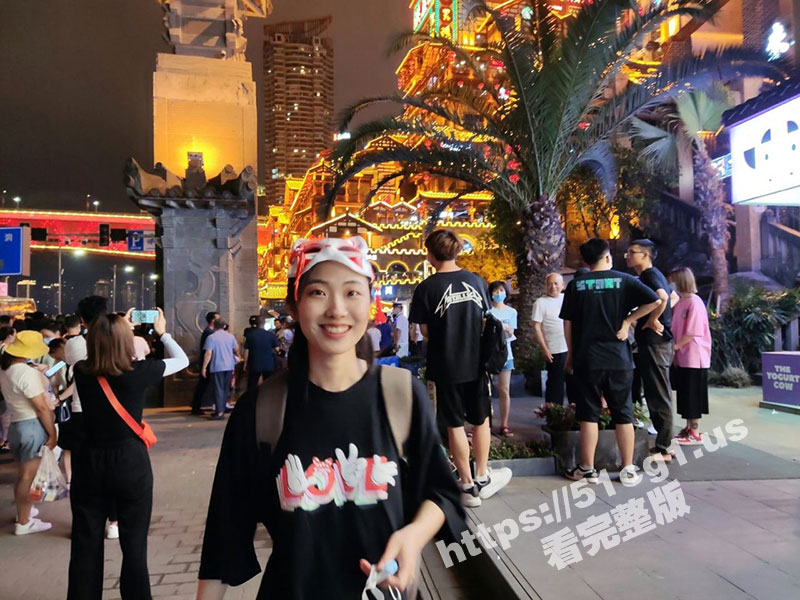 瓜友分享南京固定炮友 刘月 19年认识到现在 最刺激的是跨年跟他男友打视频的时候下面脱光了被我舔