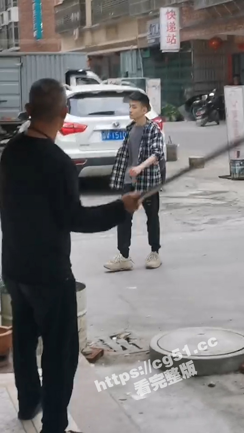 广东普宁 流沙东埔 刀仔大白天杀人 行凶者目前已经被警方控制！