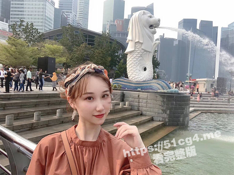 南京极品翘臀骚妻 刘雯 婚内出轨 人前人后均是反差母狗 穿着老公买的情趣内裤把情人带回家里操穴