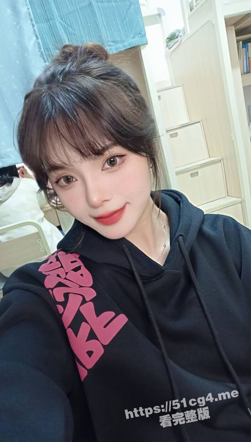 哈尔滨音乐老师 徐美卓 学生眼中的好老师 约炮同校体育老师 带回教师宿舍打炮 小穴都被操肿了