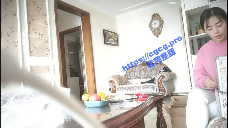你负责干活 我负责干你 极品美少妇半裸露出下体打扫卫生边做饭边操穴 男人挡不住猛力不停操穴尽情释放享受