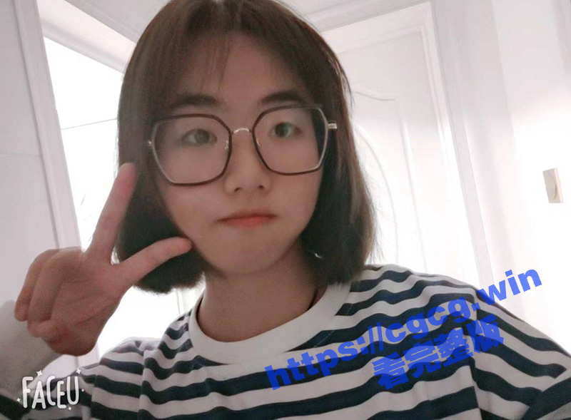 SOUL大学生约到的母狗 网调2个月开房上垒 经常让她在宿舍抠b拍过来互撸 微胖很可爱！