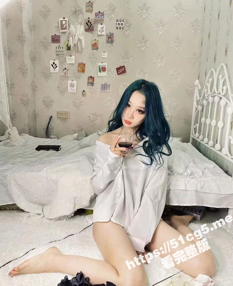 济南反差银座导购 王雨萌 约摄影师拍写真 结果被摄影师套路直接拿下开啪 全程露脸淫语喊爸爸 符文战士真开放！