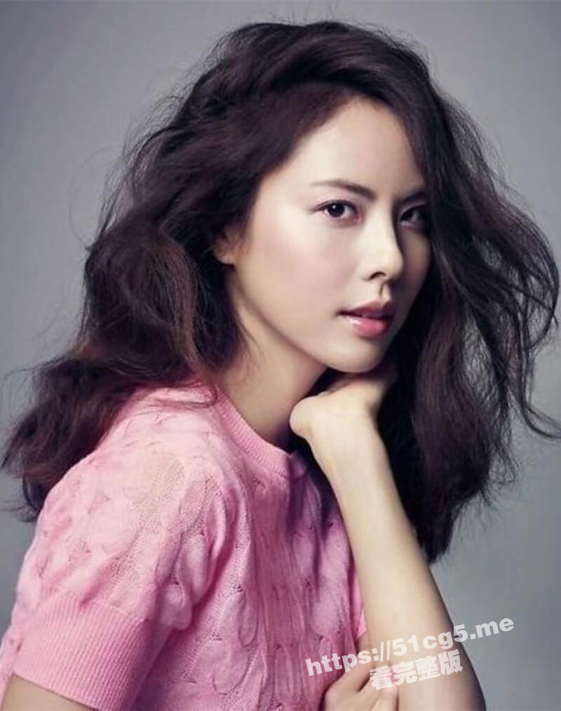 韩国女演员歌手 朴志胤 跪地给三星集团董事长舔屌 高潮爽到失神 超气质美女明星也只不过是财阀的玩物