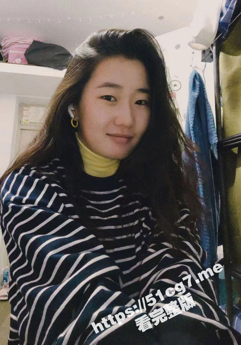 极品闷骚微胖前女友 周琳 没事就玩soul乱约炮 被发现死不承认有备胎 男友分手曝光骚婊子 白操两年真不亏！