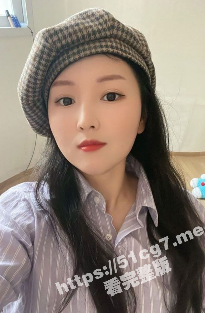 长沙师范大学 大三学姐背着男友与同专业的学弟偷情 宽松的卫衣下学姐的大灯又圆又亮！自拍性爱视频流出！