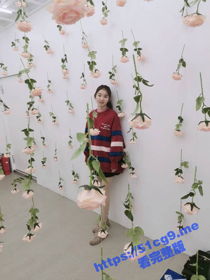 三点超粉嫩的极品学生妹！西安文理学院 美女校花 跟男朋友分手后 裸照及自拍视频流出