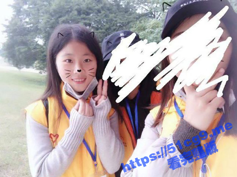 学生妹被店里老板PUA 成功拿下到酒店无套操穴内射 还给老板毒龙 年纪不大却早已是黑木耳了！