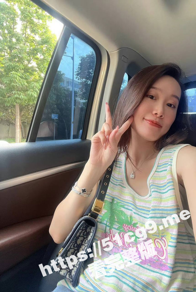 杭州西湖区 极品人妻李苗 从少女变少妇直到怀孕 与男友性爱私拍流 中出猛烈撞击极品蜜桃臀 后入内射完美露脸