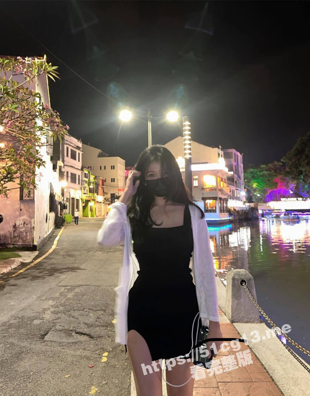 高颜值反差婊 李佩慈 发骚拍摄裸照给男友 两个巨乳完美露出 给男友欣赏却被曝光流出