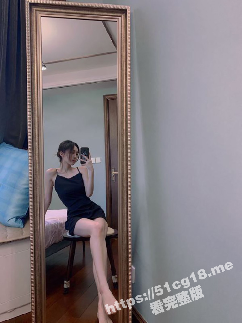 分享我的极品舞蹈专业反差女友 刚认识的时候感觉很高冷 睡过之后就像是变了一个人！