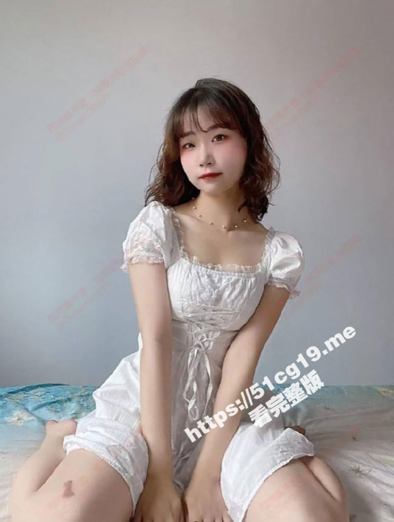 广西玉林 极品反差已婚幼师 李雪 前后逛街一个月成功上垒 双洞已开 且同意参加换妻淫趴！这么骚的女人真不多了