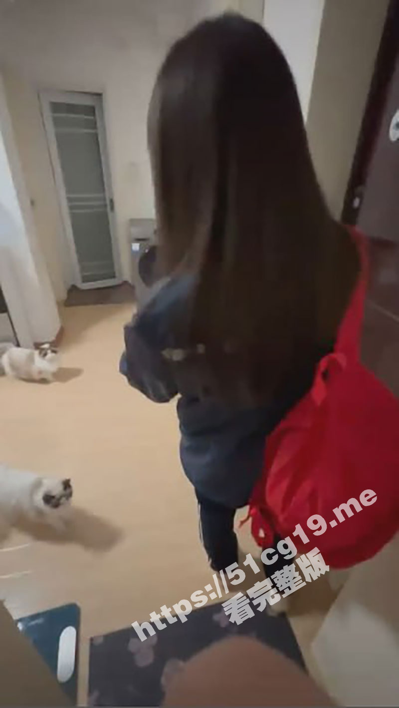 我家猫会后空翻 (第三部）！美女大学生小吴兼职喂猫被男雇主骗上床大屌后入