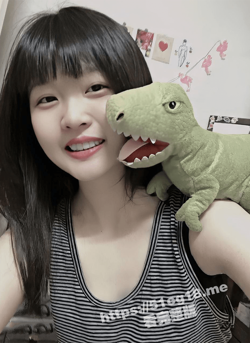 杭州甜美大学生 00后可爱清纯校花 漂亮学生妹超级反差 鲍鱼很粉嫩 就要吃大肉棒子 被干到淫水直流