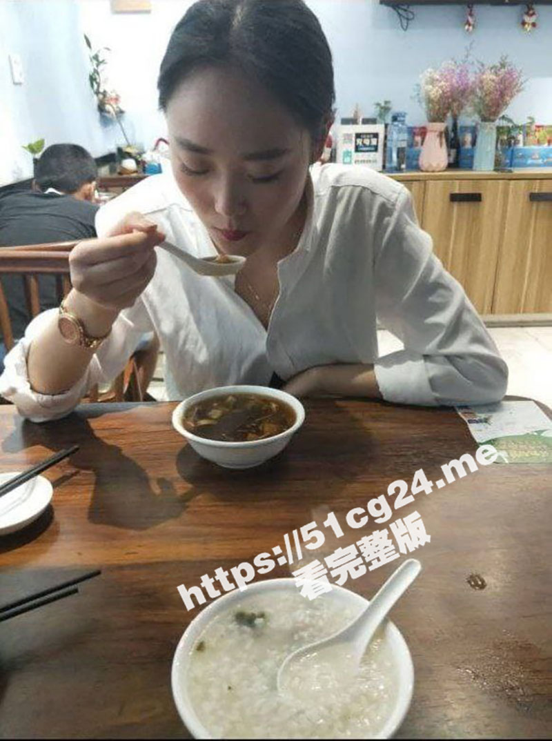 温州花店老板娘 极品气质人妻梅开二度 背着老公与小男友酒店偷情 分手后被曝光 性爱视频流出