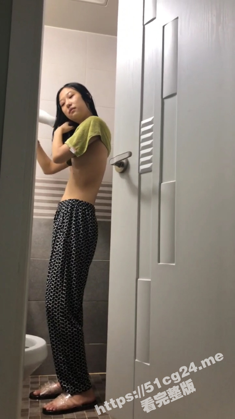 美颜还是精子好！甘肃农业大学大三母狗 赵晓蓉 喜欢裹屌被颜射做美容 自拍高清流出！