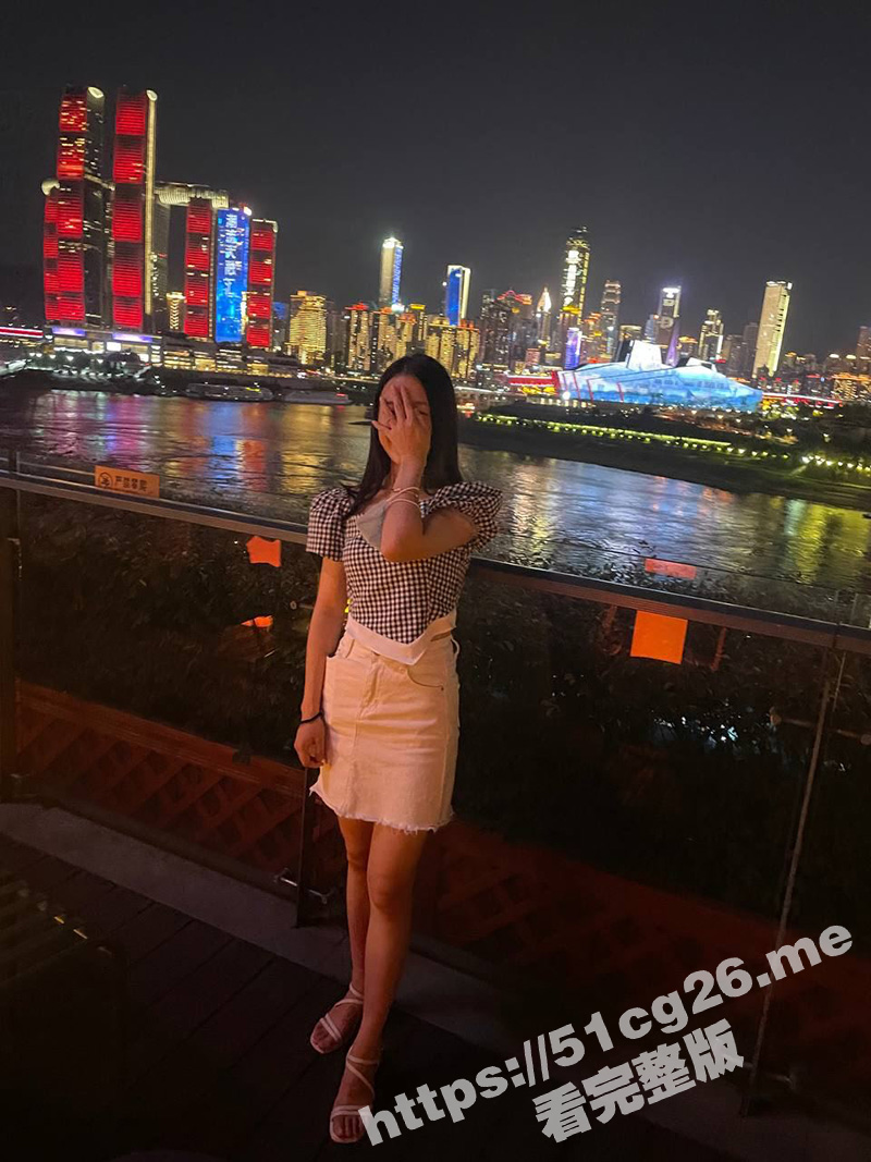 瓜友最新投稿 重庆极品骚妻 杨晨斐 穿上制服竟比妓女还淫荡 震撼私密流出！