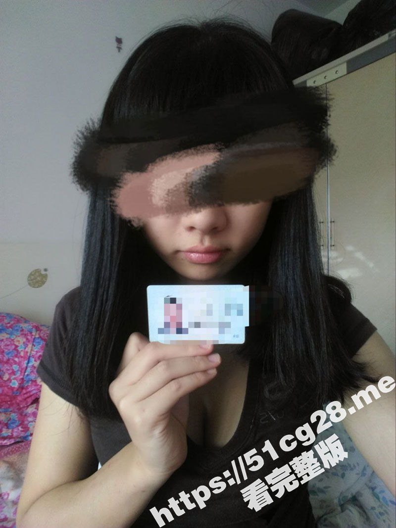 华南师范大学旅游管理学院 学渣休学一年就是在家被操 然后尿尿给男友喝？感情深一口闷，味道如何？
