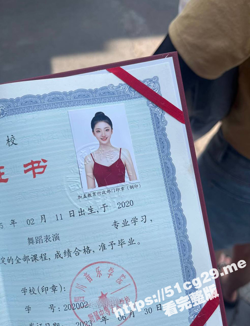 舞蹈生不会让你失望！四川音乐学院 舞蹈系校花女神 韩歆妍 舔屁眼的技术堪比技师！