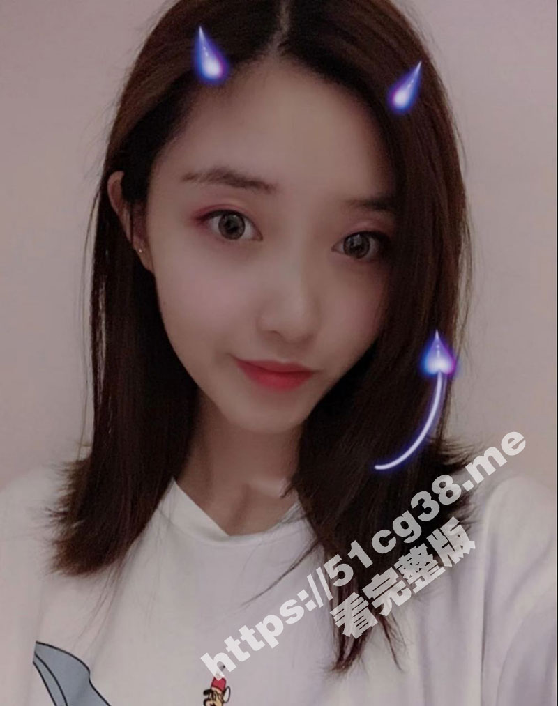 四川大学 绝美校花 林珊珊 宿舍床上拉上布帘全裸掰穴直播处女膜 她室友知道她的骚婊子真面目吗？