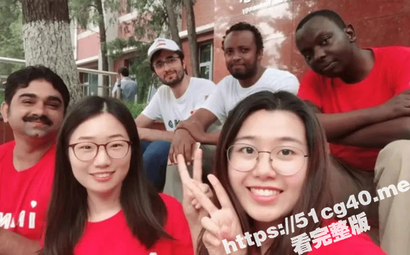 来自黑人女伴读的自述 揭露学伴制度吃人的真面目！女学伴被强制要求参加各种聚会淫乱趴 事后直接医院打胎