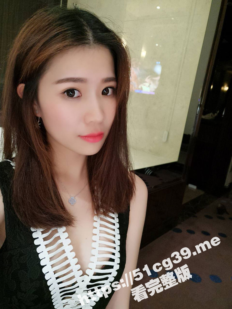 陕西省极品反差少妇 孟欣悦 被灌醉后带到酒店啪啪啪 超有气质的少妇平时老公喂不饱只能让男主的鸡吧来满足