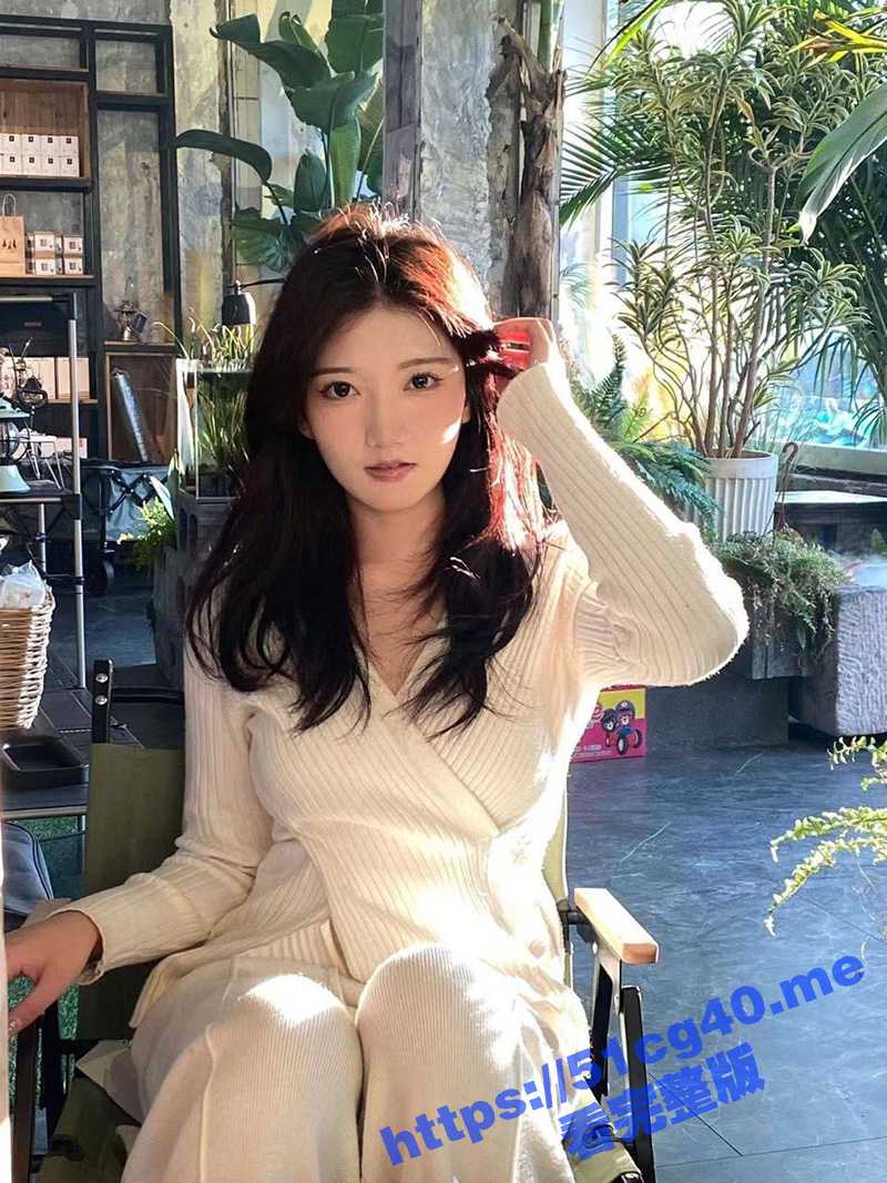 天津美院里面稍有名气的小网红 被发现做兼职外围实锤 信息被发到班级群 目前已经休学了！
