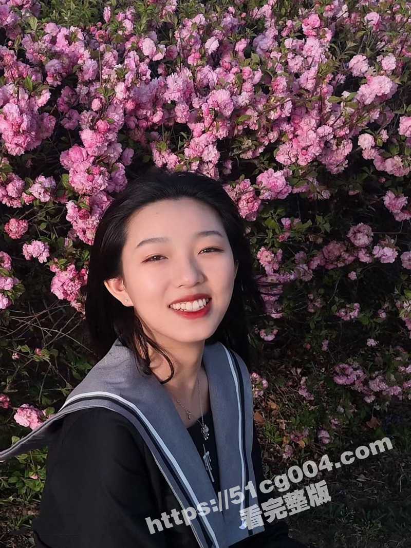河北承德医学院反差婊 肖爱玲 清纯的学生妹 含着男友的大鸡吧吃的津津有味 分手后遭渣男曝光！
