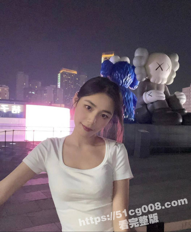 瓜友投稿曝光 高颜值反差大学生前女友 非常喜欢且擅长足交和吃鸡巴 母狗天天求操