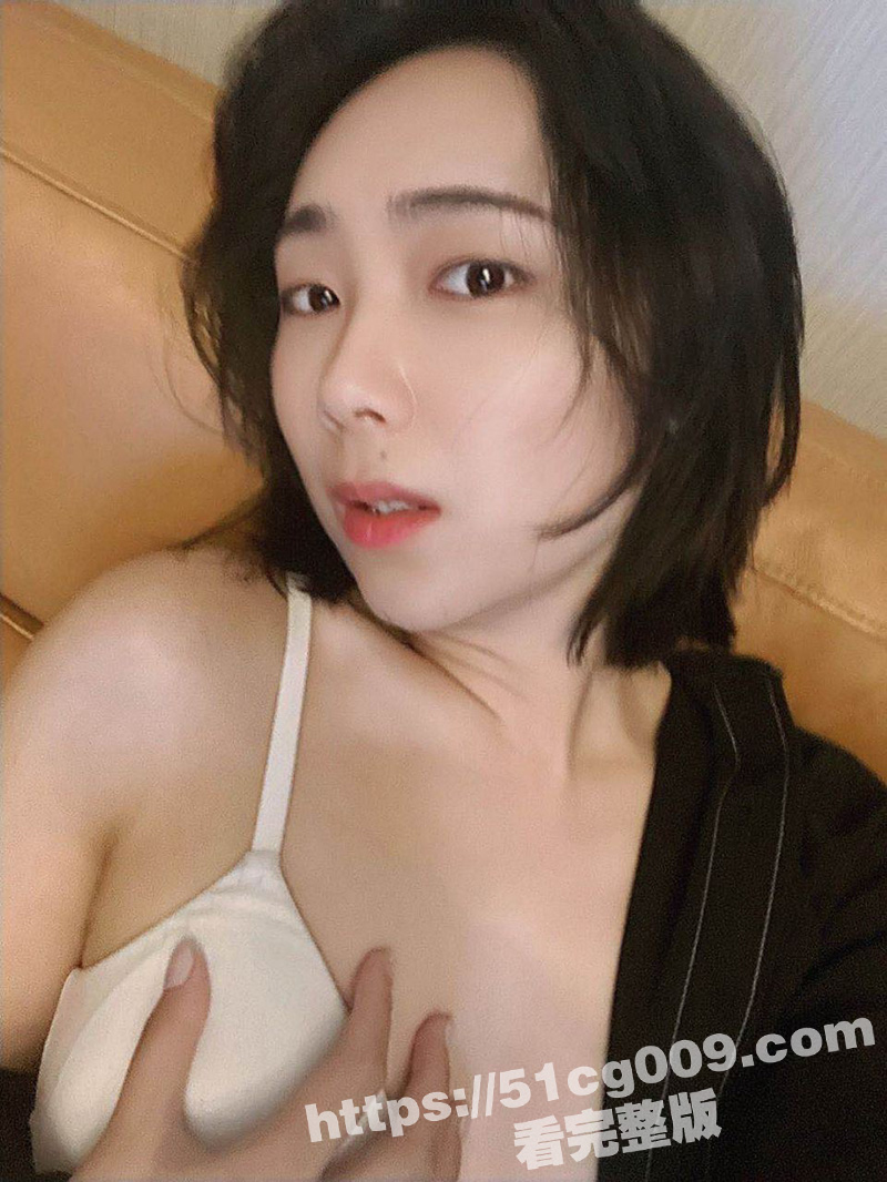 成都武侯区 35岁离异少妇 单身母狗 陈小易 国企员工 被主人调教视频曝光