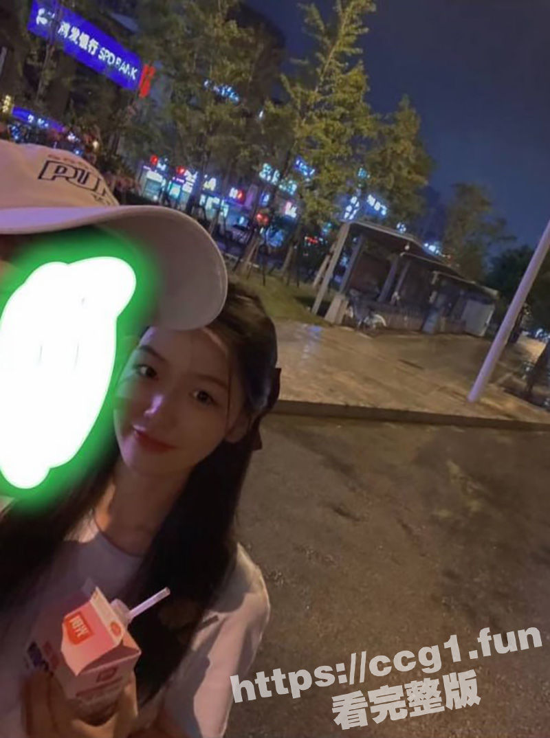 约炮大神 电竞酒店 约极品00后舞蹈生妹妹 一边玩LOL 一边享受妹子的口交服务 黑丝翘臀大力抽插