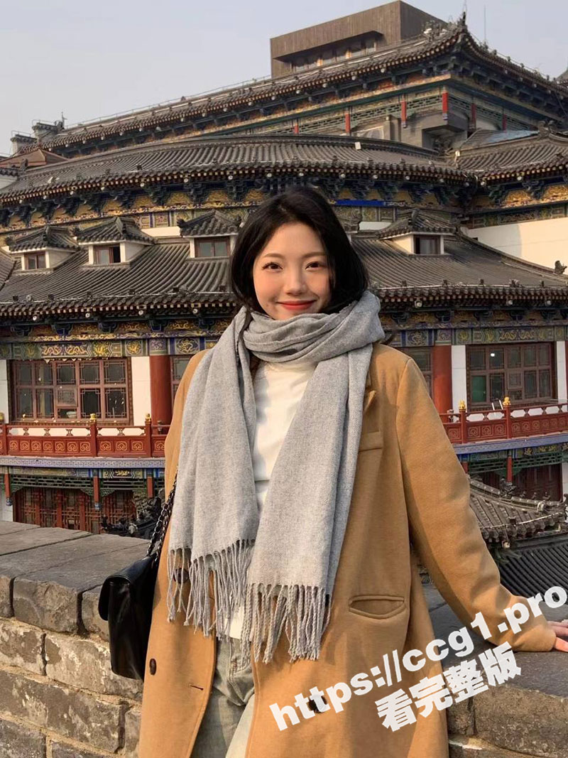 暗恋很久的大学班花 同学聚会喝醉后 带到酒店直接半推半就的爆操 女神有对象只好偷偷拍给瓜友看