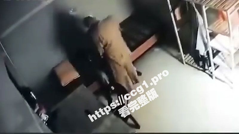 和尚和尼姑都饥渴难耐 六根未净 尘欲未了呀 看样子是憋坏了 插入瞬间爽死了！