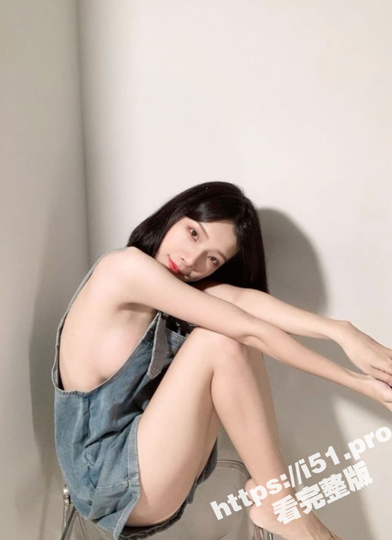 酒吧艳遇极品骚鸡 欣怡 带回酒店才发现此女简直就是人间魅魔 榨精机器 谁能顶住她的口活3分钟